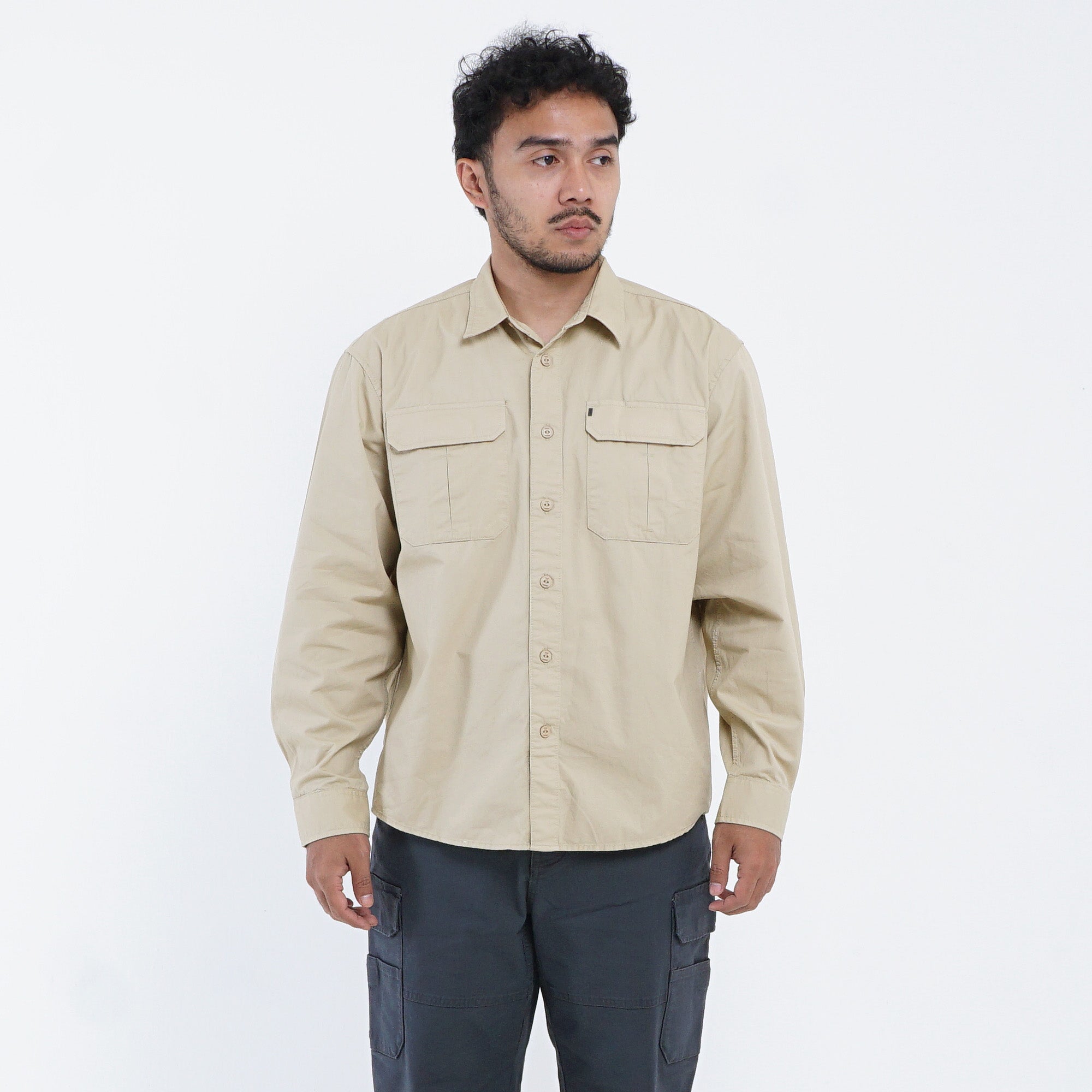 MGee Kemeja Kerja Pria Lengan Panjang Outdoor Camper C037 Cream