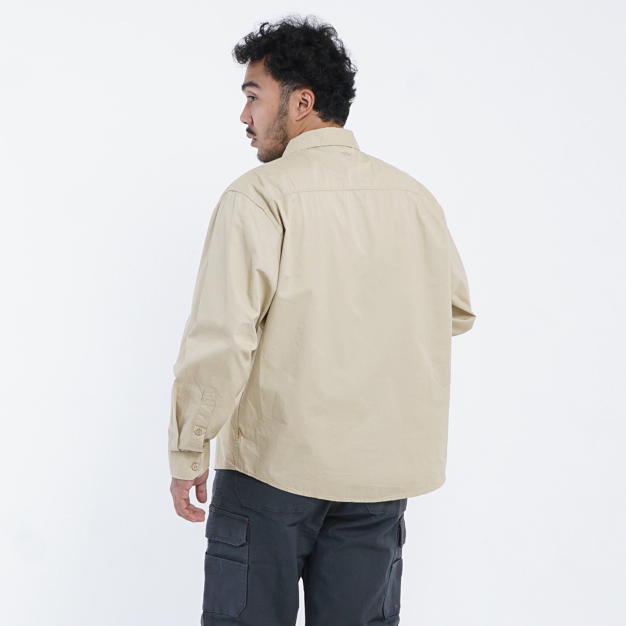 MGee Kemeja Kerja Pria Lengan Panjang Outdoor Camper C037 Cream