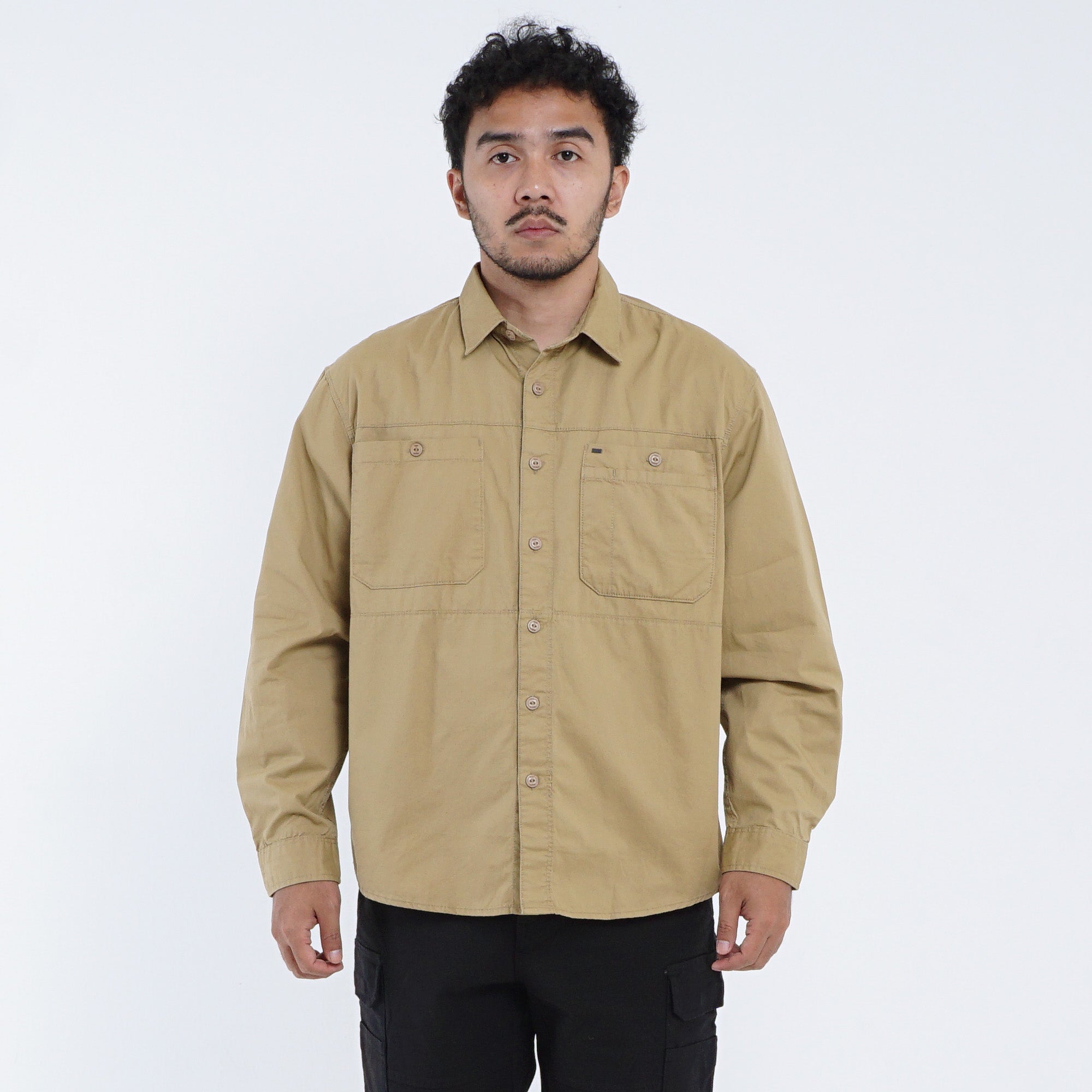 M.Gee Kemeja Kerja Pria Lengan Panjang Outdoor Camper C039 Khaky