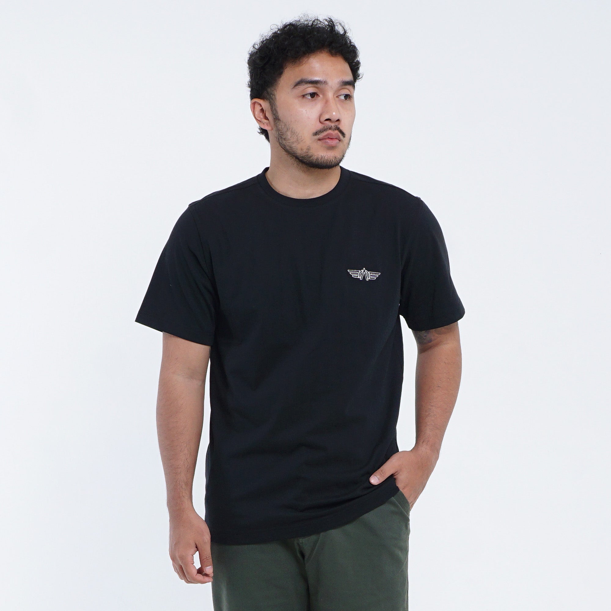 MGee Kaos Pria Lengan Pendek Polos M Gee Oliver C134 Black