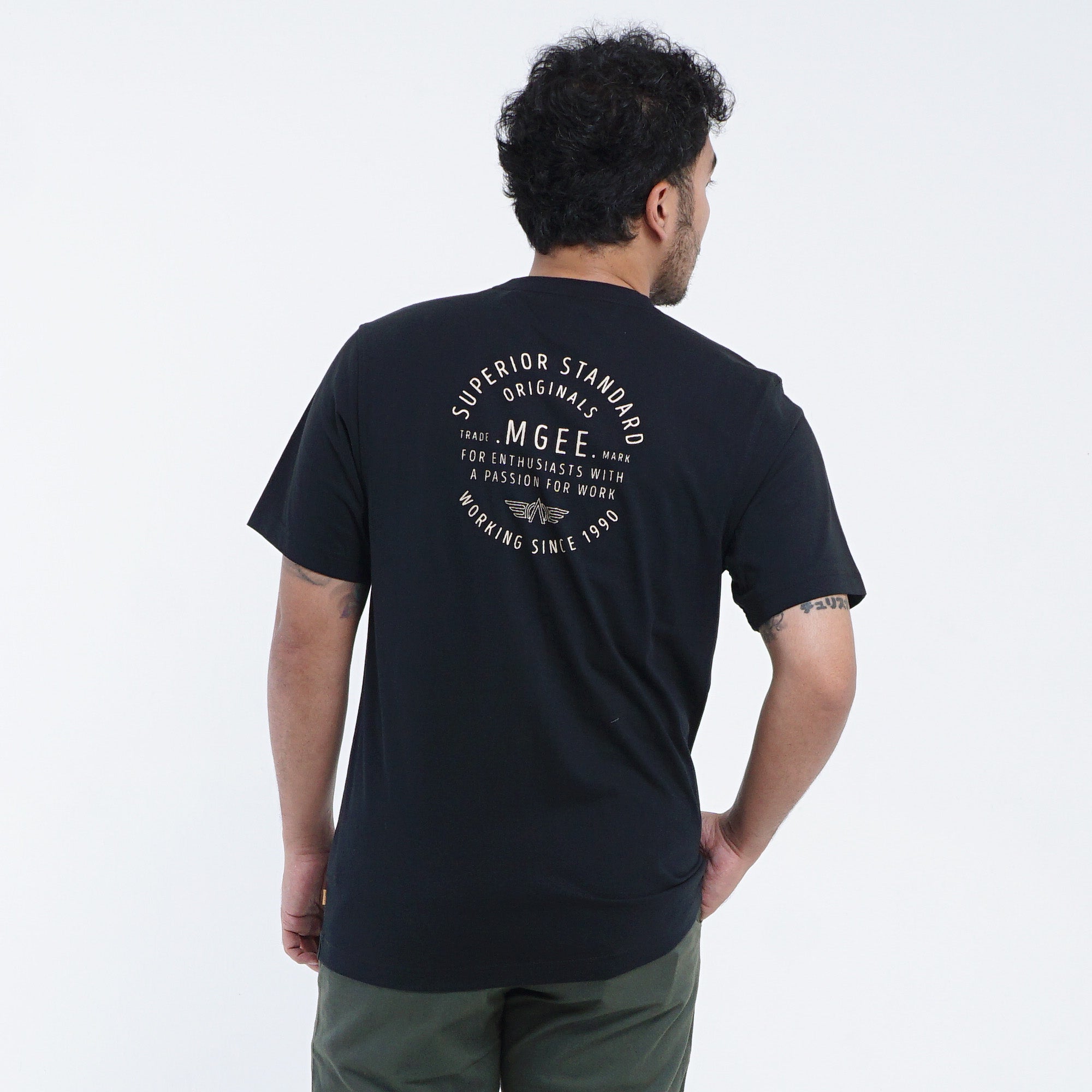 MGee Kaos Pria Lengan Pendek Polos M Gee Oliver C134 Black