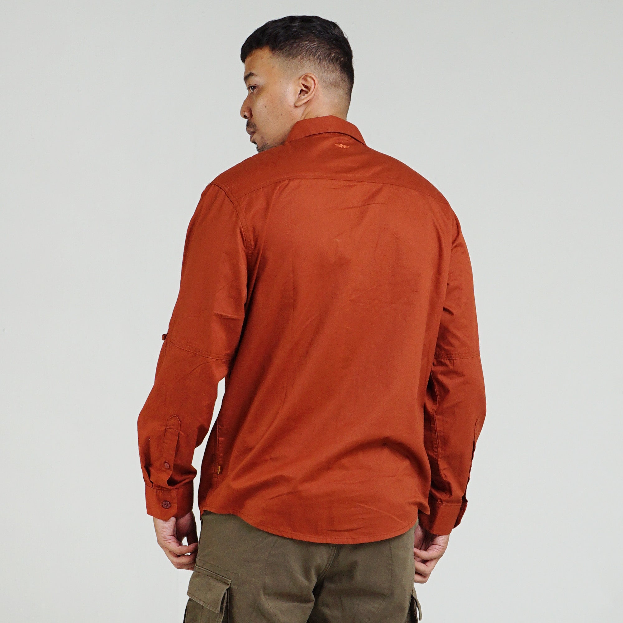 M.Gee Kemeja Pria Lengan Panjang Outdoor Mgee Camper C031 Teracota