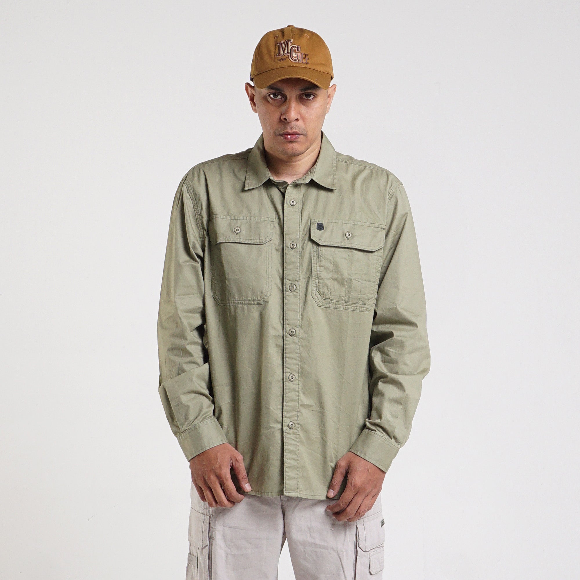 Kemeja Lengan Panjang GORDON C071 LT Olive