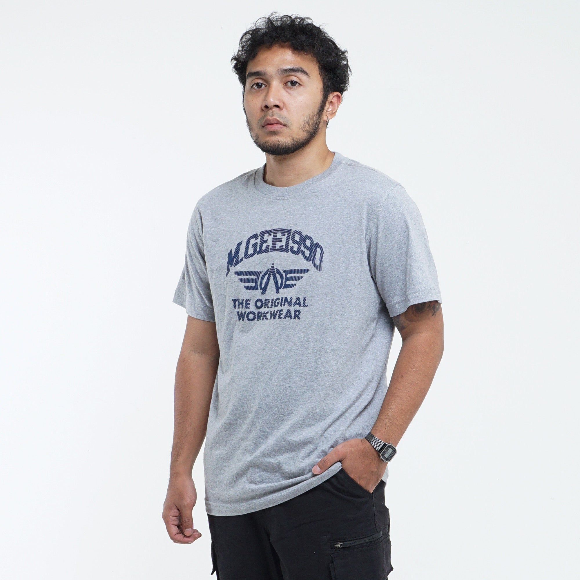 MGee Kaos Polos Pria Lengan Pendek M Gee OLIVER C128 Light Grey