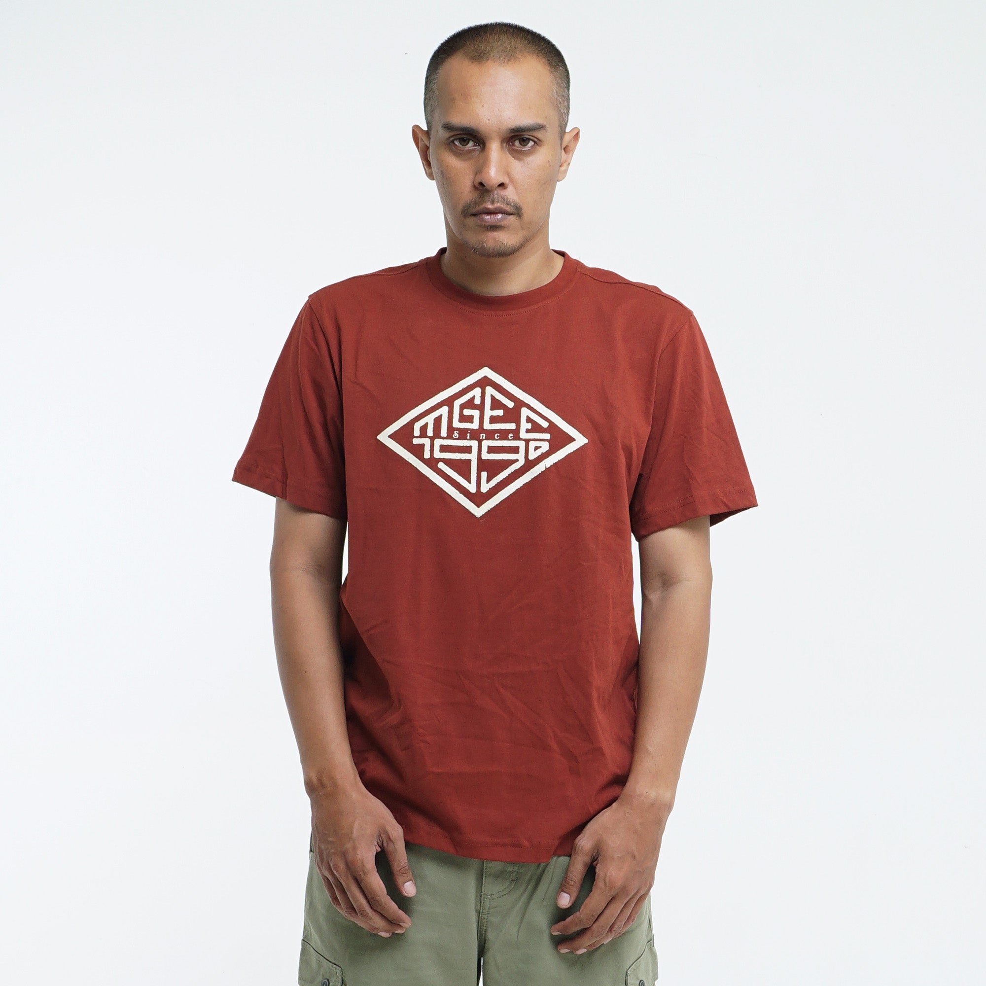 MGee Kaos Polos Pria Lengan Pendek M Gee Original OLIVER C131 Maroon