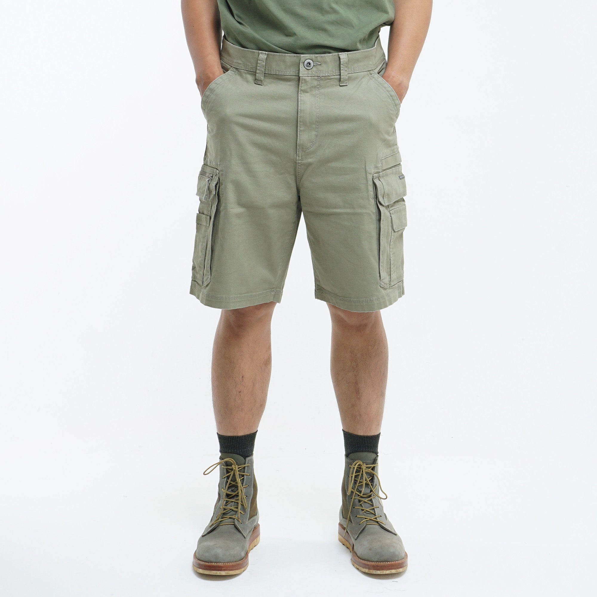 M.Gee Celana Pendek Pria Kargo Rows C014 Olive